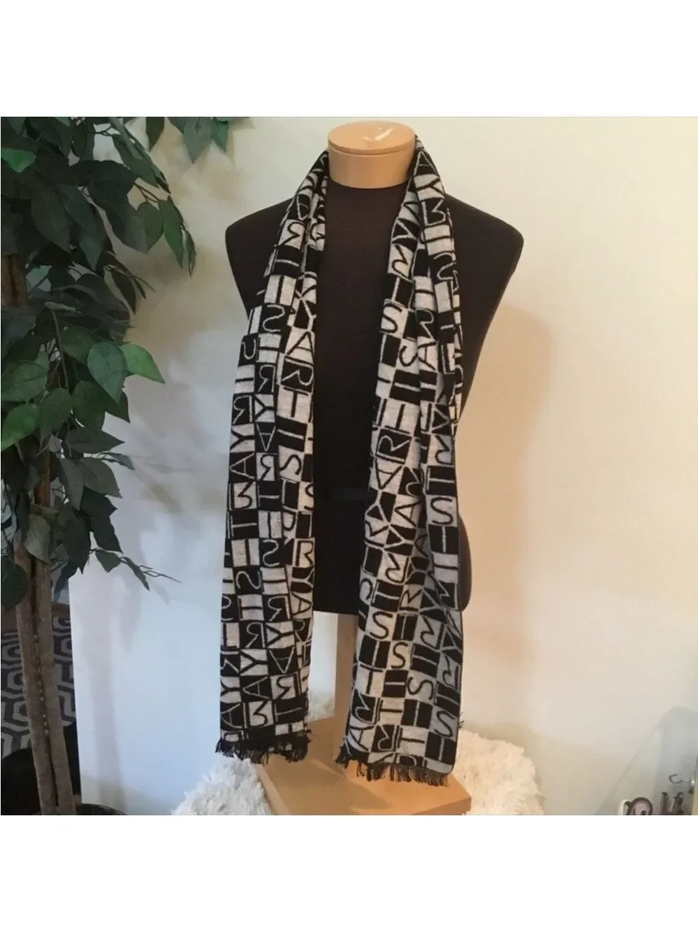 100% silk black/white/gray scarf